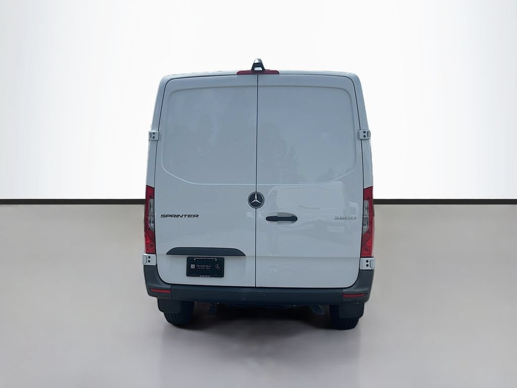 Used 2023 Mercedes-Benz Sprinter 2500 image 4