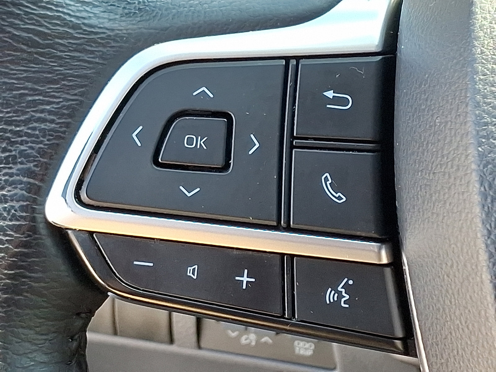 Used 2021 Toyota Sienna XLE image 23