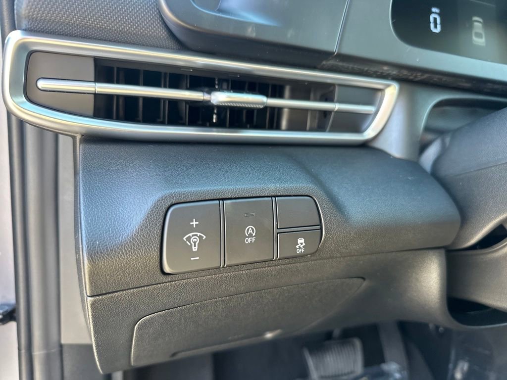 Used 2026 Hyundai Elantra SE FWD image 18