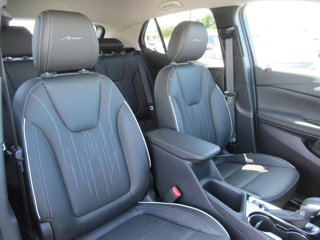 Certified 2024 Buick Encore GX Avenir w/ Avenir Technology Package image 10