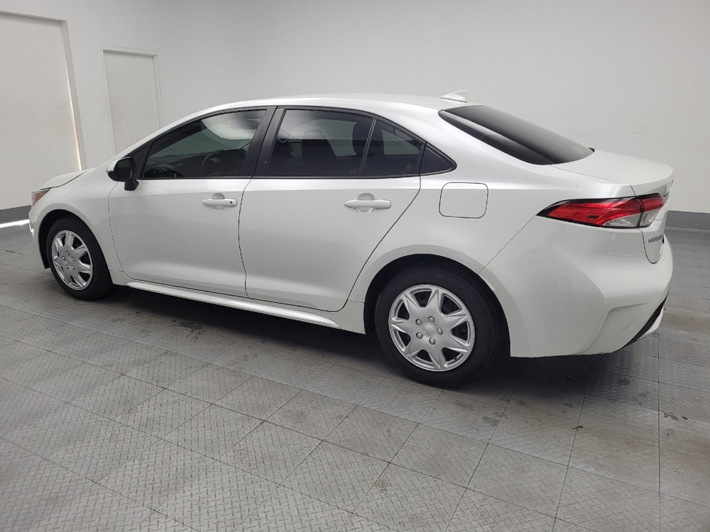 Used 2022 Toyota Corolla LE image 3