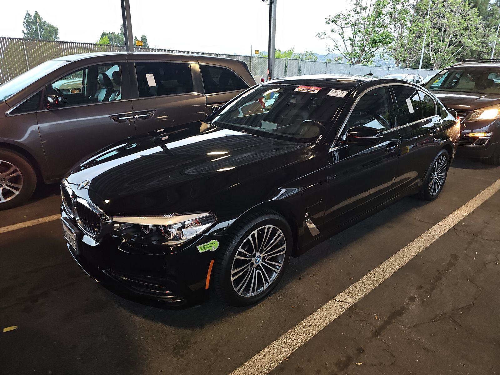 Used 2019 BMW 530e w/ Convenience Package image 2