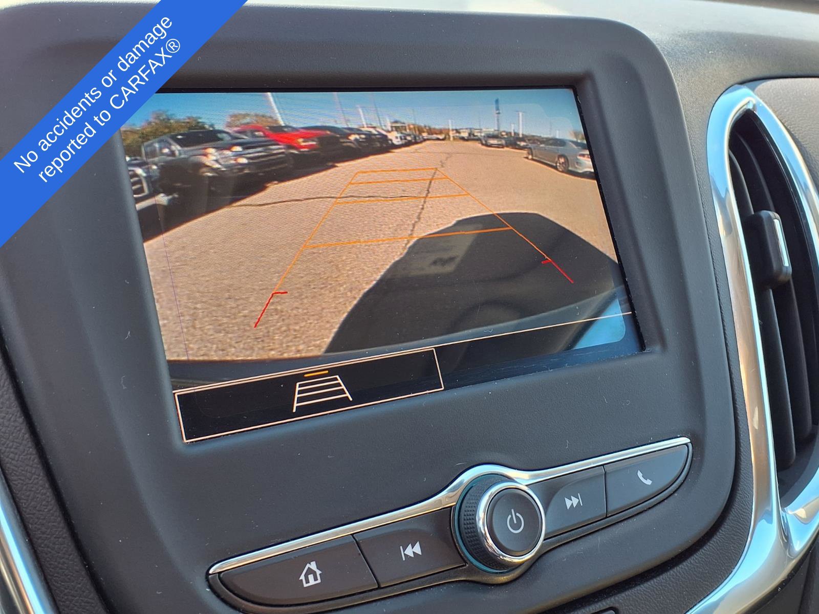 Used 2024 Chevrolet Equinox LT FWD image 23