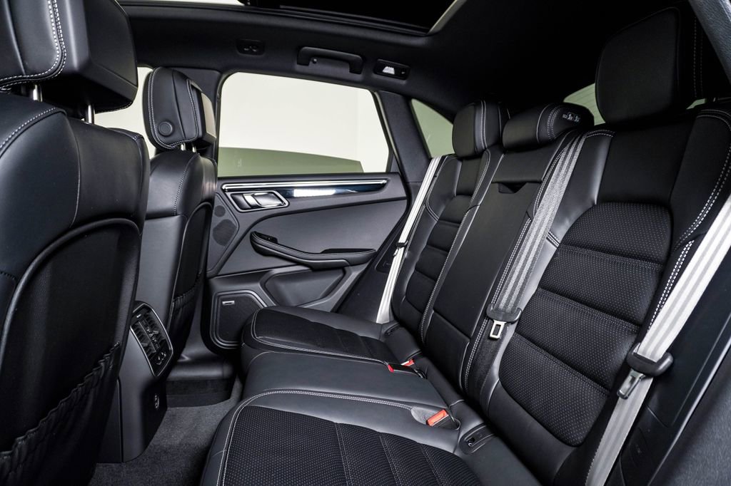 New 2026 Porsche Macan Turbo image 17