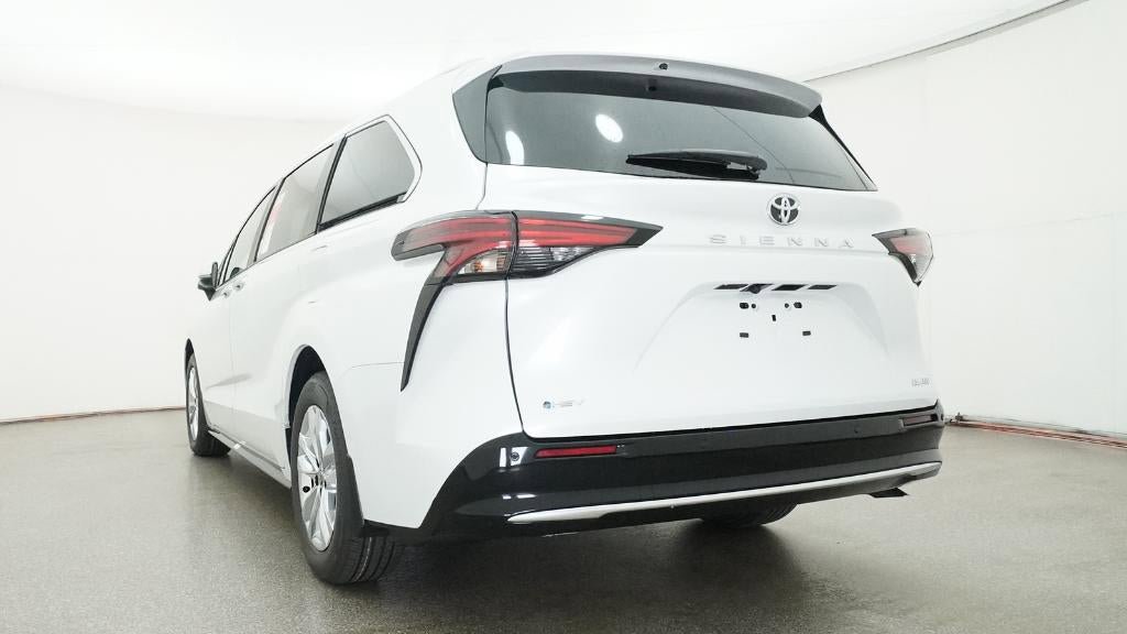 New 2026 Toyota Sienna Limited FWD image 22