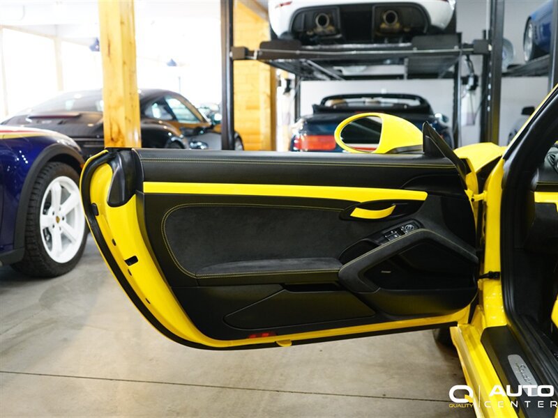 Used 2020 Porsche 718 Boxster Spyder RWD image 14