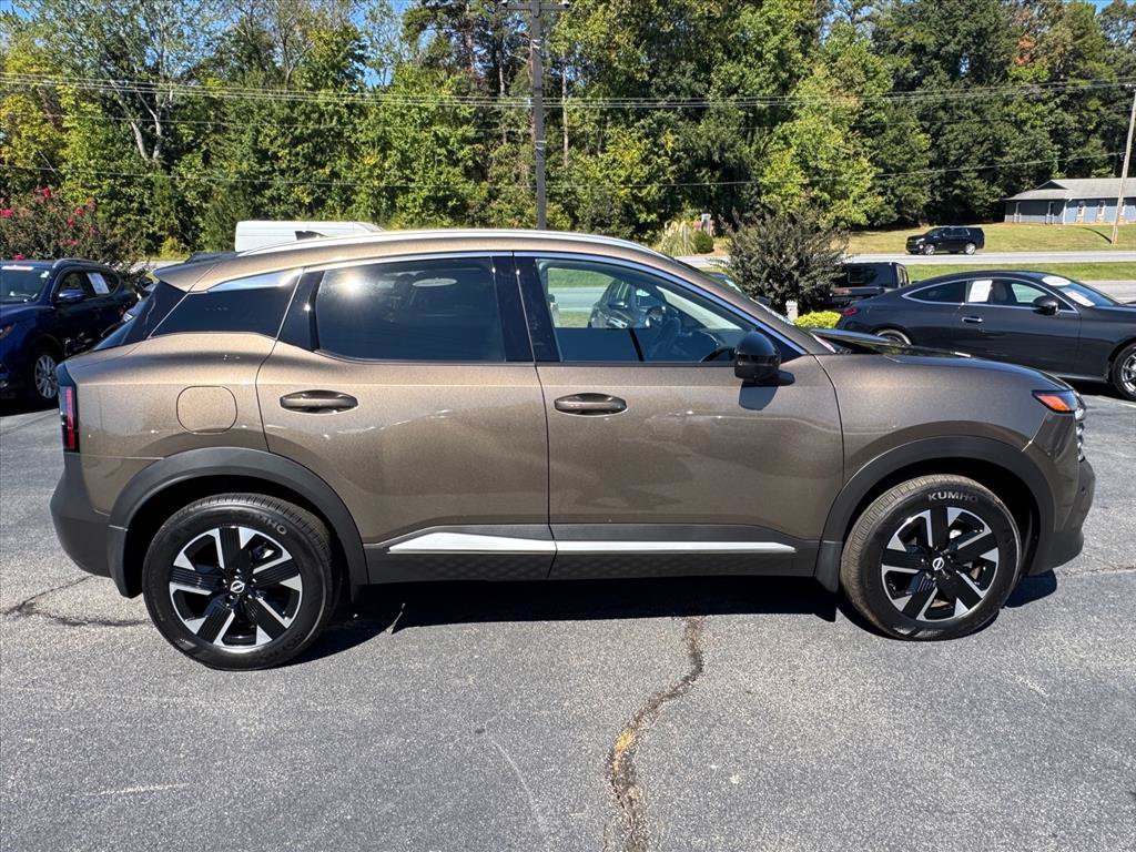 Certified 2026 Nissan Kicks SR AWD/4WD image 2
