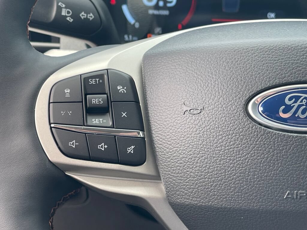 New 2026 Ford Explorer Active w/ Active Comfort Package AWD/4WD image 17