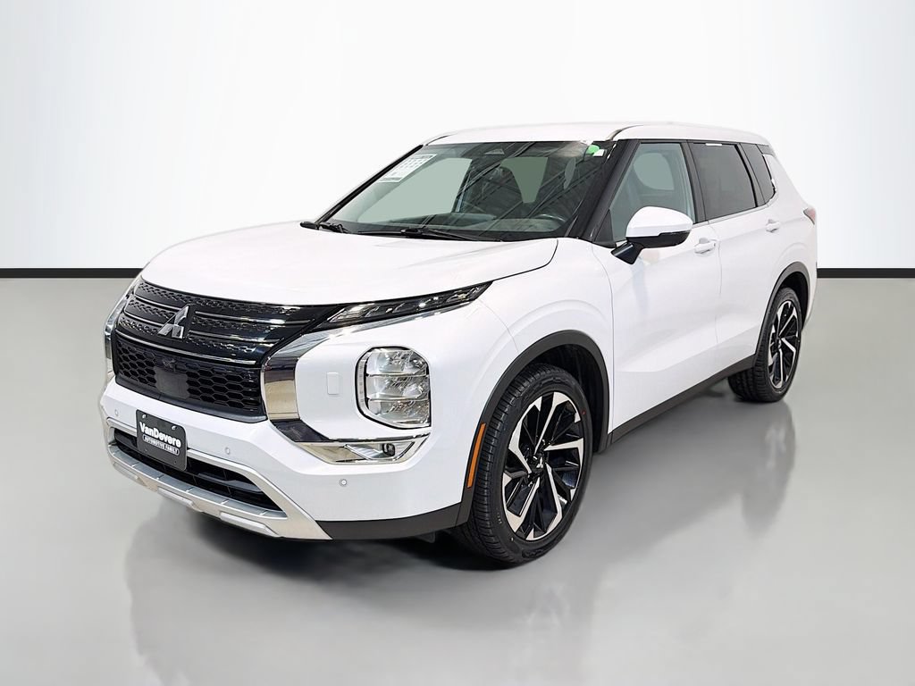 Used 2024 Mitsubishi Outlander SE AWD/4WD image 5