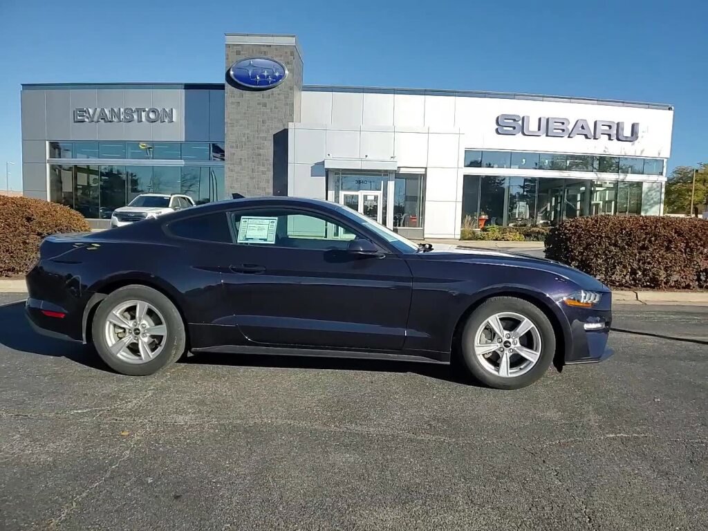 Used 2022 Ford Mustang Coupe image 3