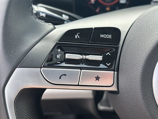Certified 2024 Hyundai Elantra Limited FWD image 25