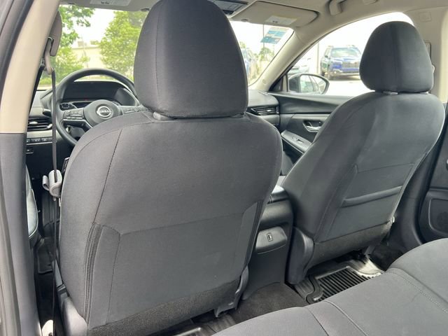 Used 2025 Nissan Sentra SV FWD image 33