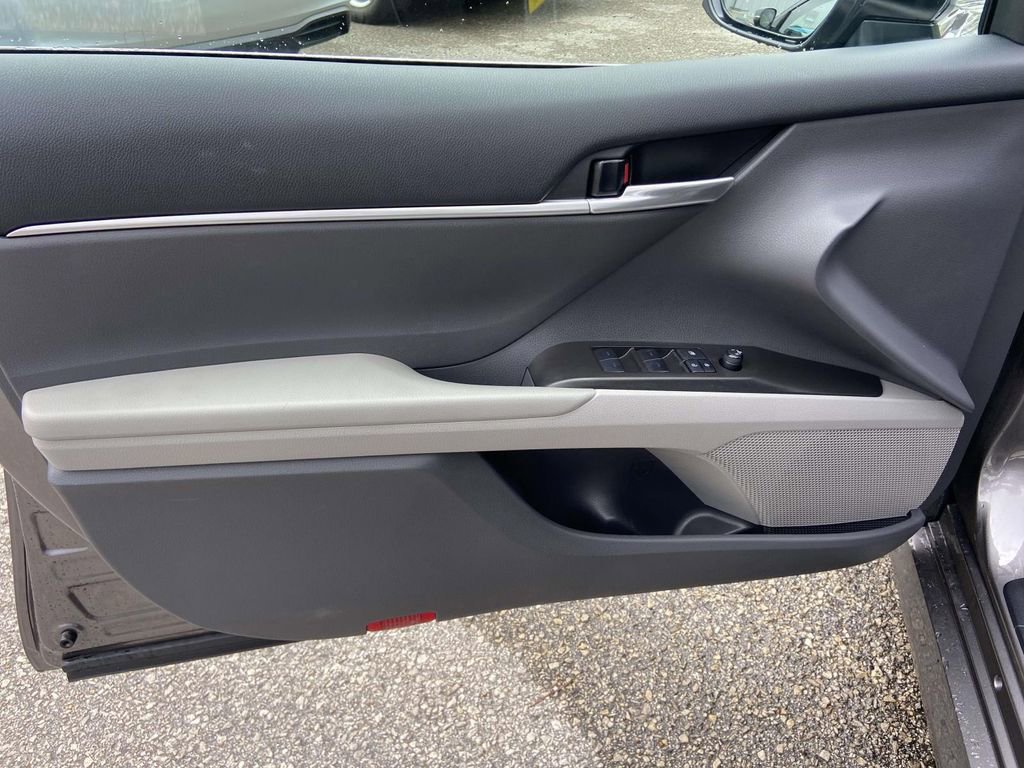 Used 2023 Toyota Camry LE FWD image 11