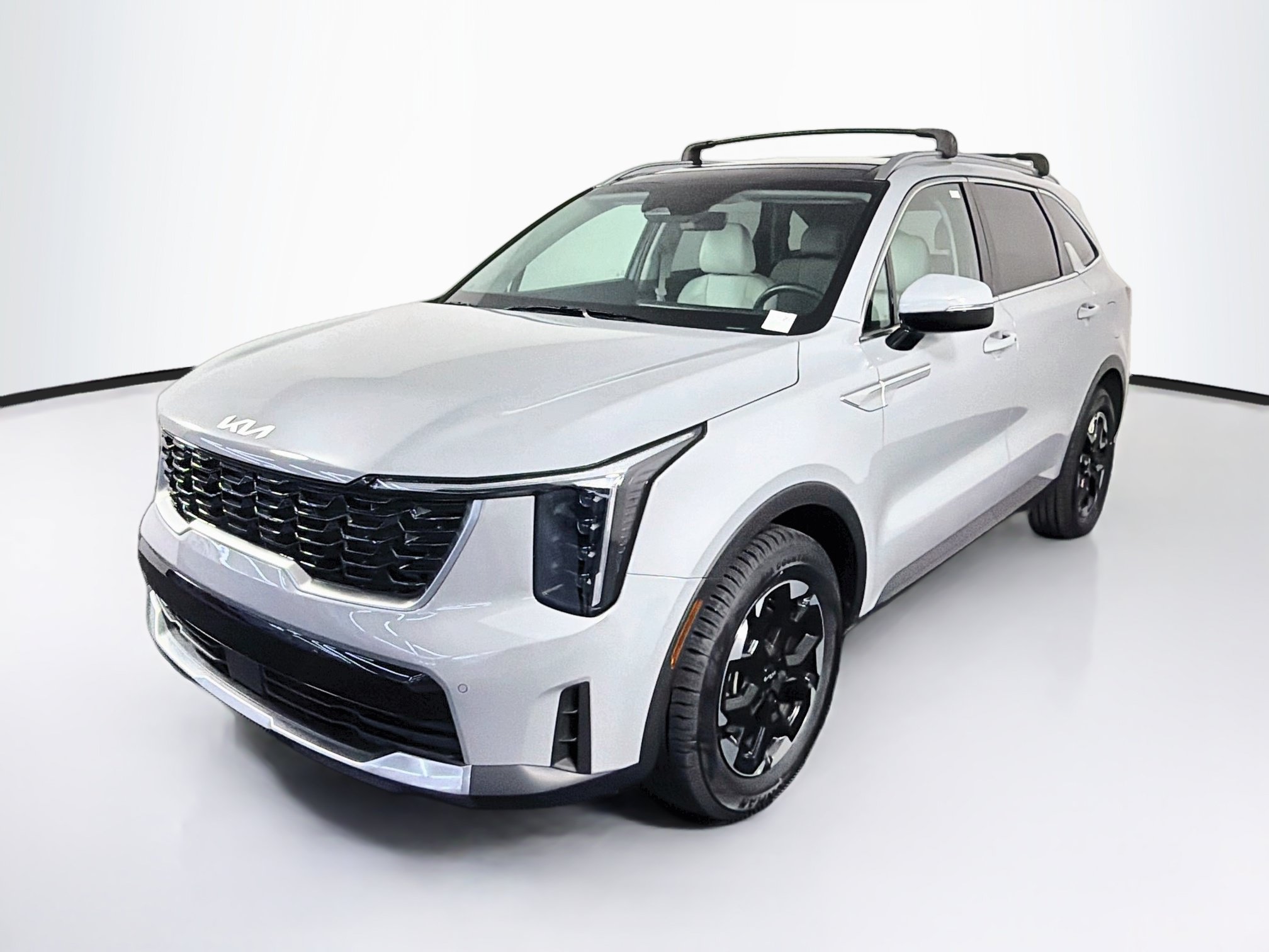 Used 2025 Kia Sorento S w/ Panoramic Sunroof Package FWD image 3