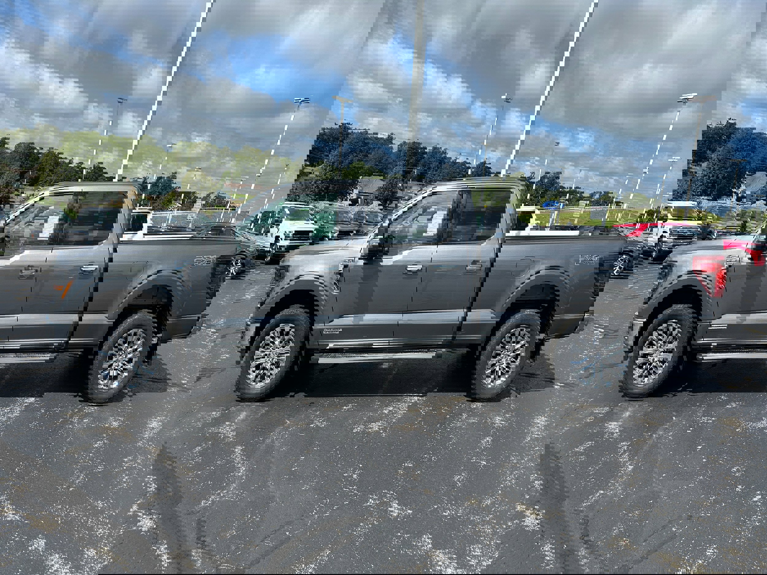 New 2025 Ford F150 XLT w/ Equipment Group 303A High image 4