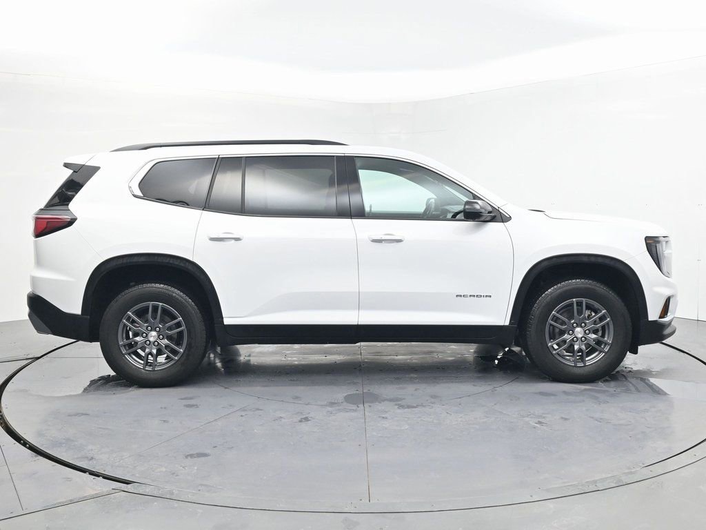 Used 2025 GMC Acadia Elevation AWD/4WD image 6