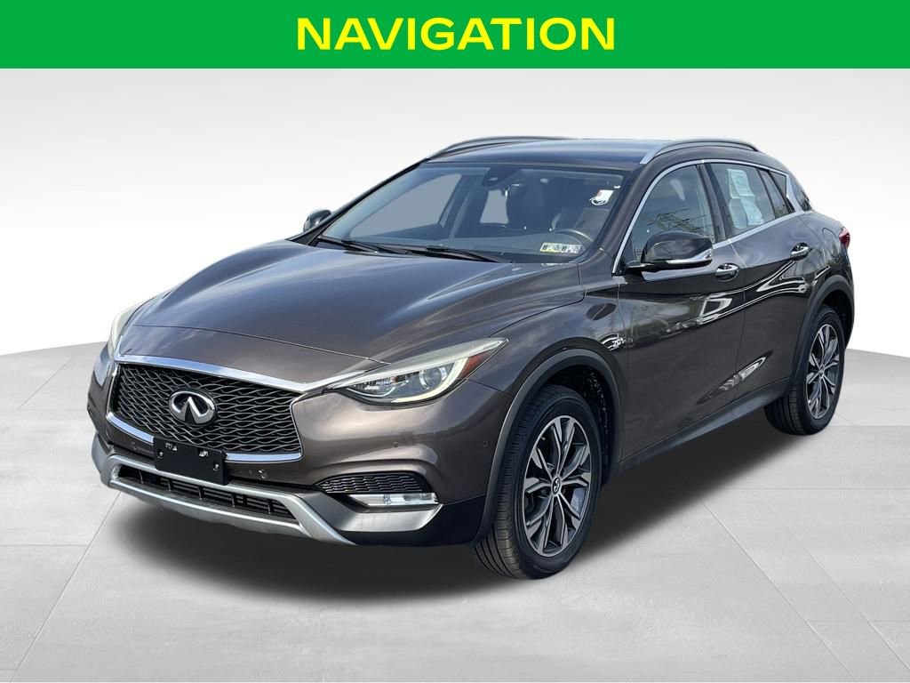 Used 2018 INFINITI QX30 Premium w/ Navigation Package image 4