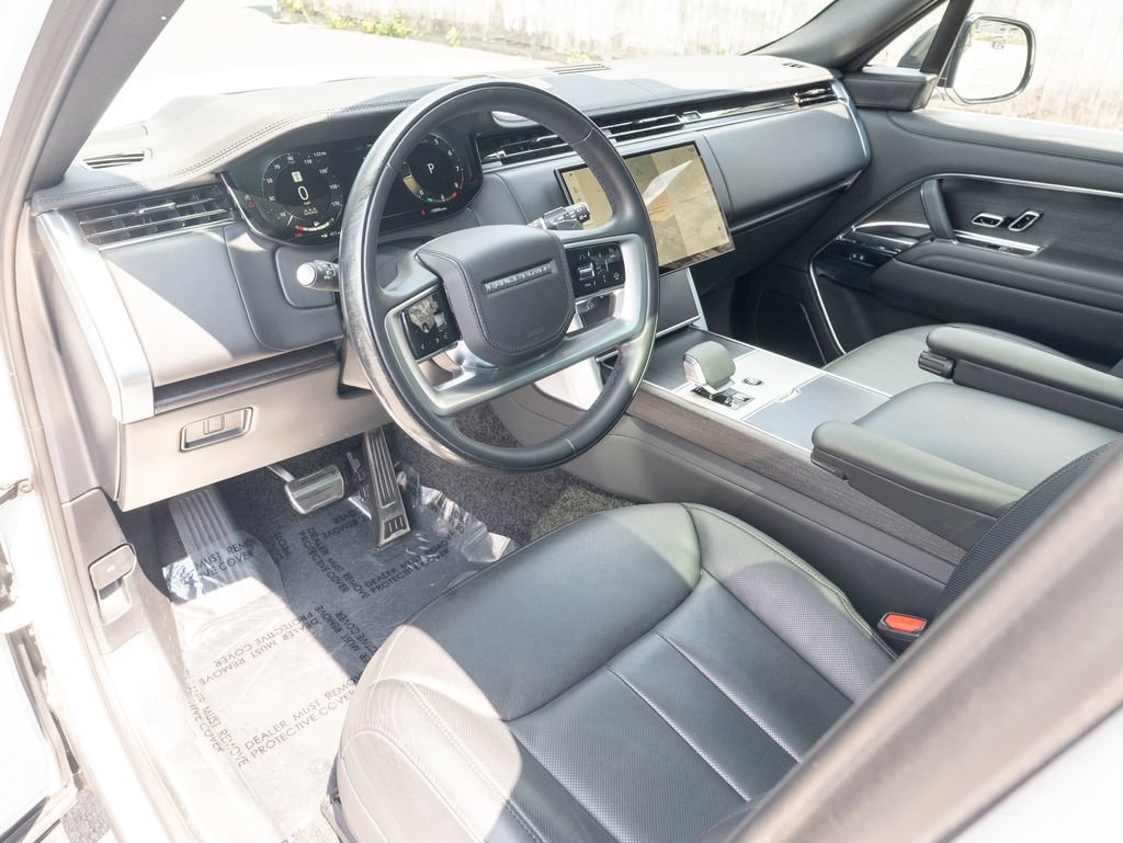 Used 2024 Land Rover Range Rover SE AWD/4WD image 12