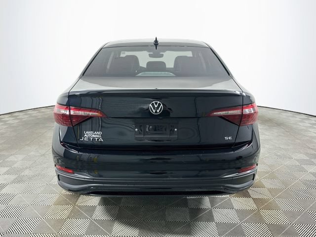 Used 2023 Volkswagen Jetta SE FWD image 4
