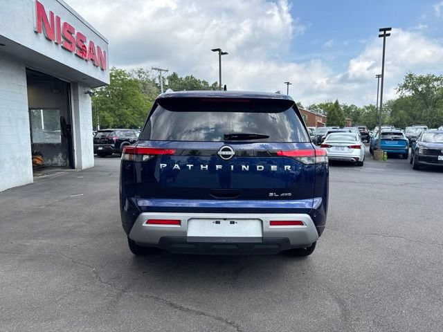 Used 2025 Nissan Pathfinder SL AWD/4WD image 3