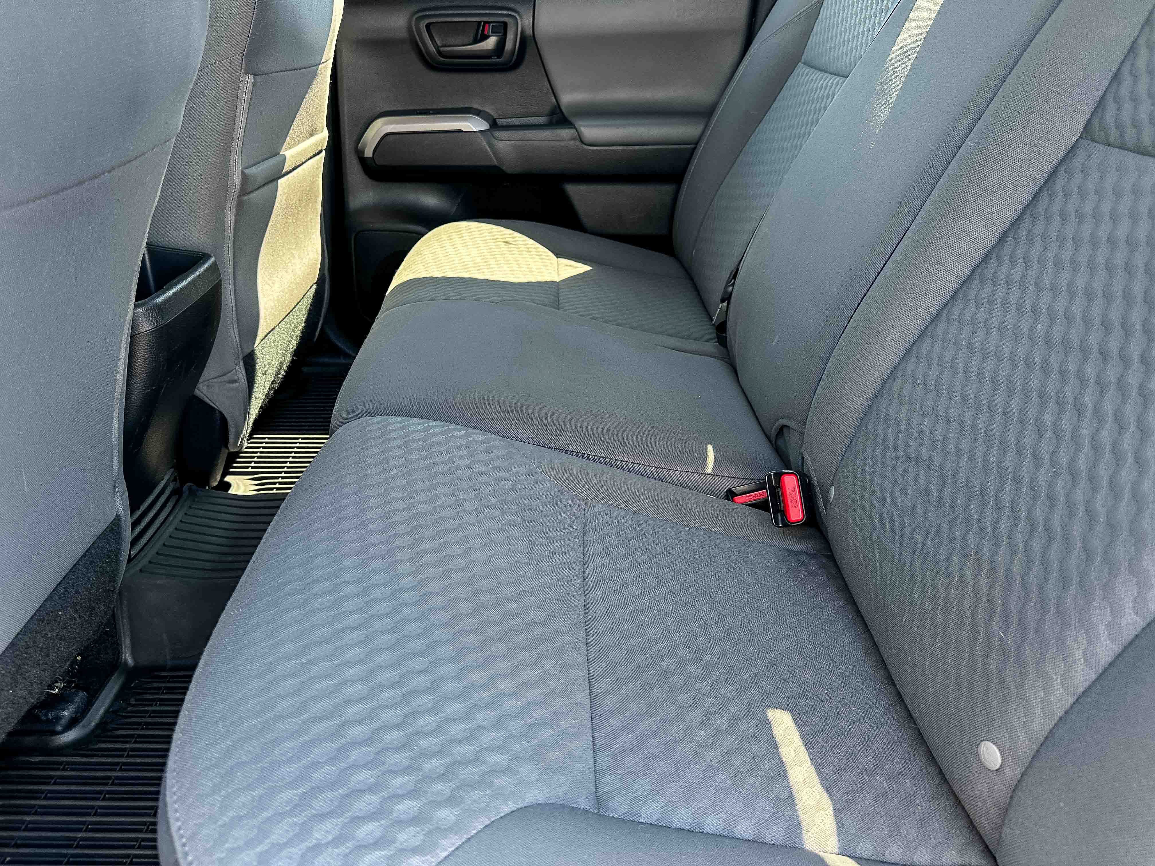Used 2022 Toyota Tacoma SR5 RWD image 18