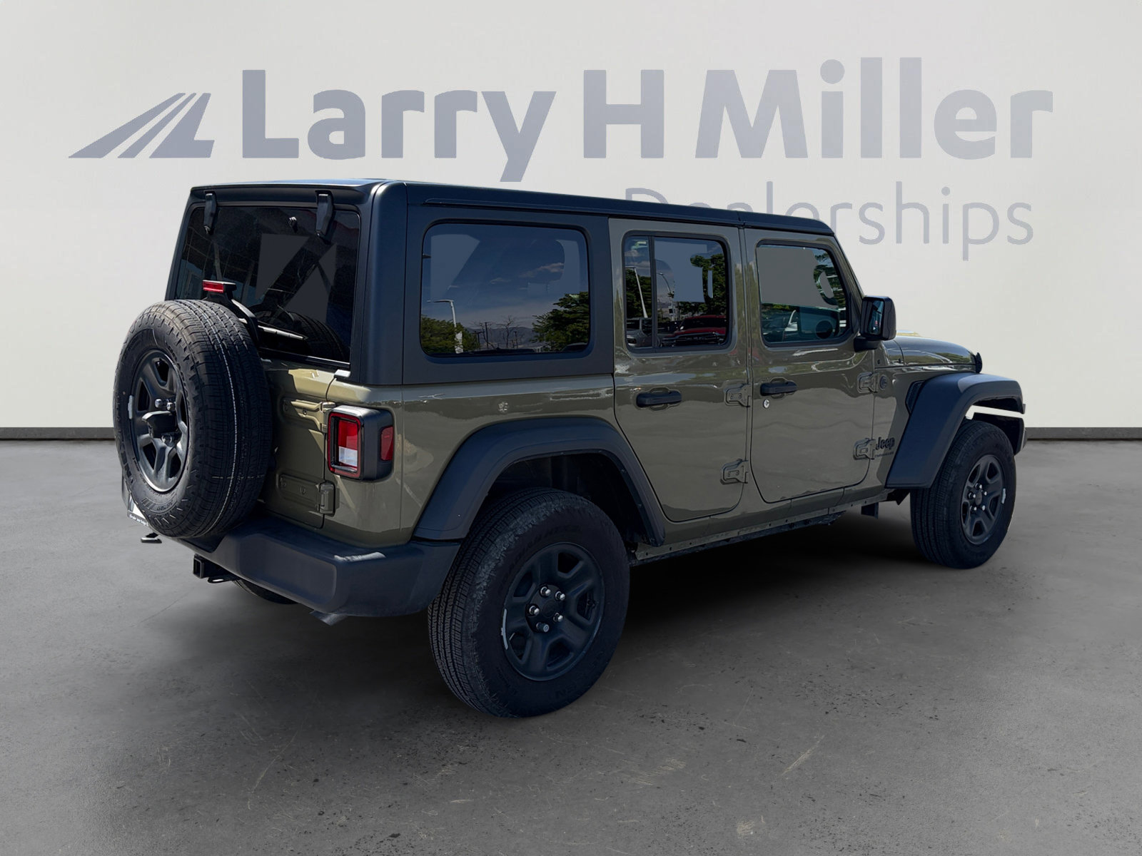 Used 2025 Jeep Wrangler Sport AWD/4WD image 5