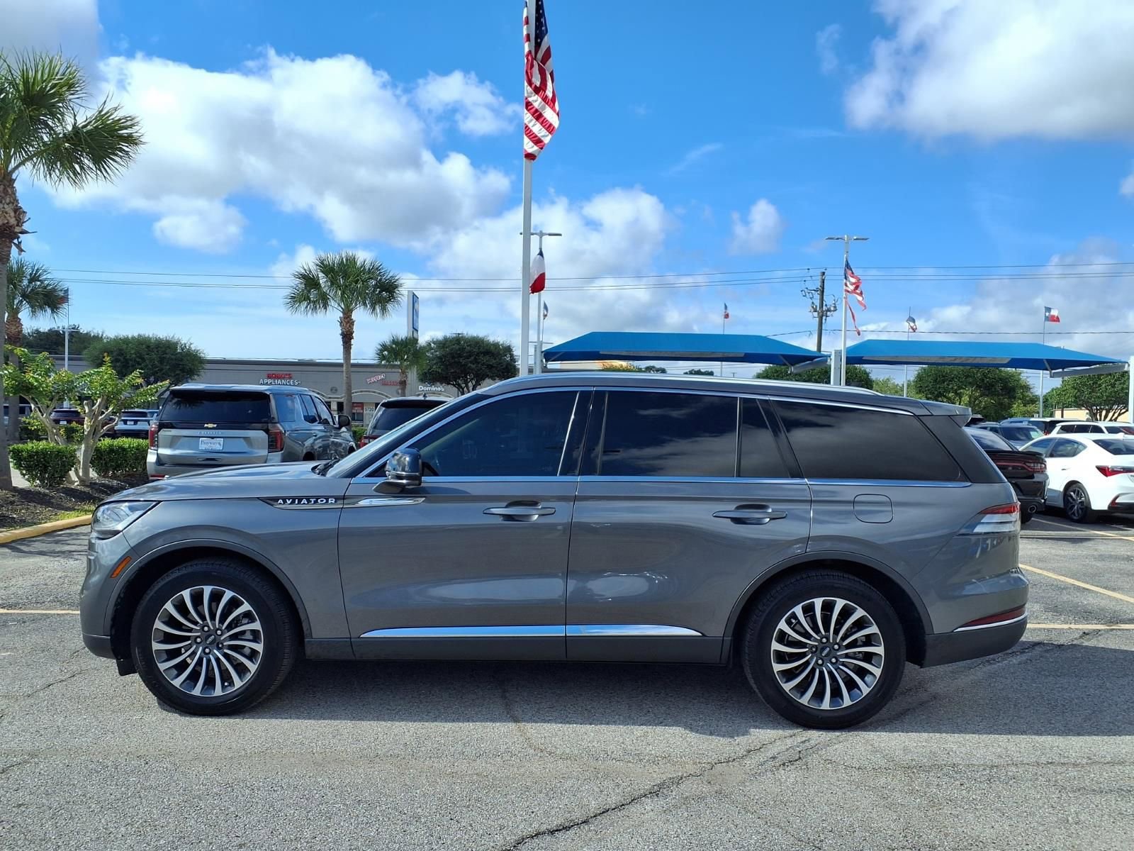 Used 2024 Lincoln Aviator Reserve w/ Elements Package Plus RWD image 24