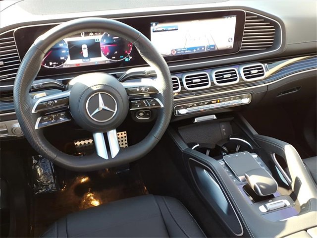 Used 2024 Mercedes-Benz GLS 580 4MATIC image 19