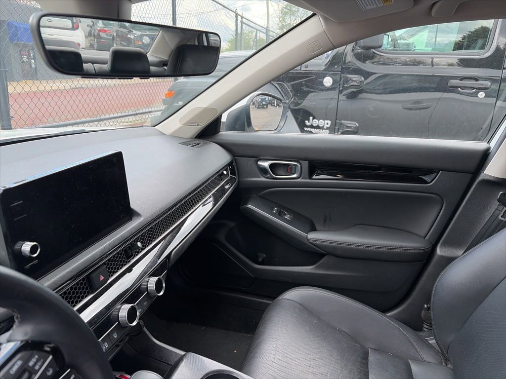 Used 2024 Honda Civic Touring image 10