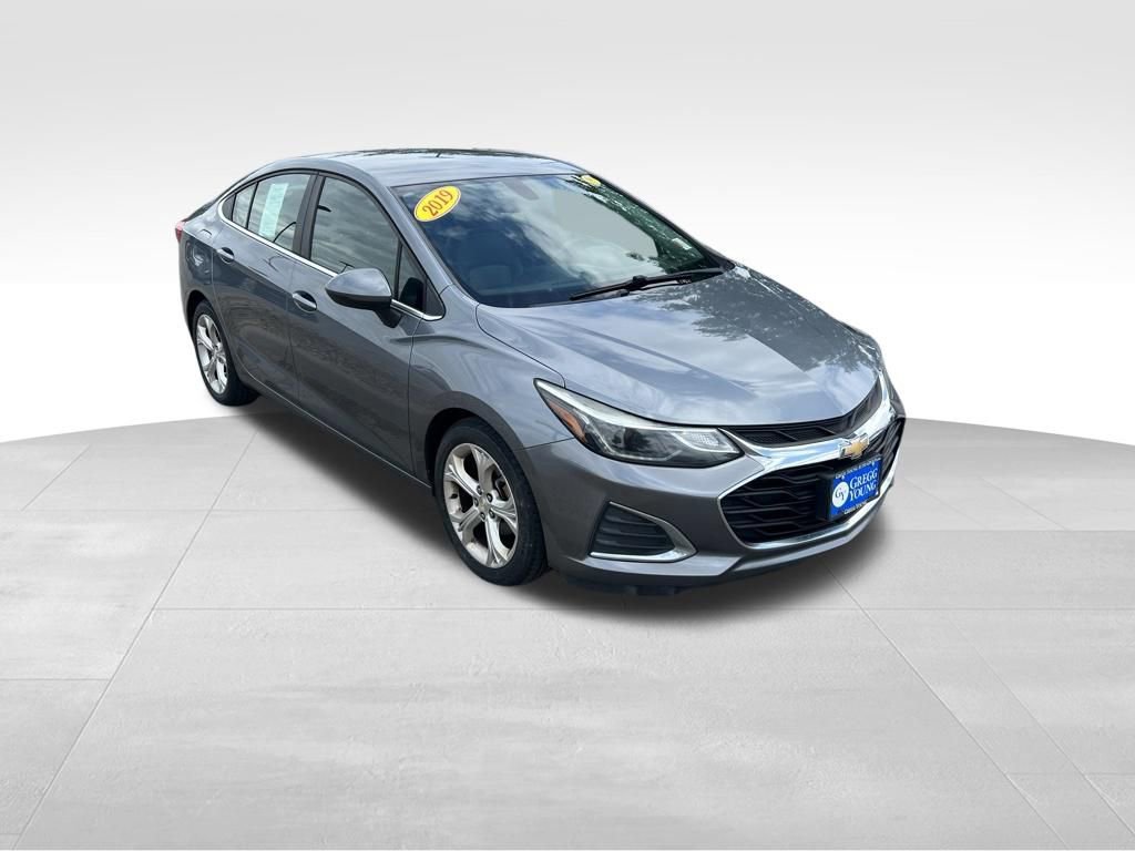 Used 2019 Chevrolet Cruze Premier FWD image 8