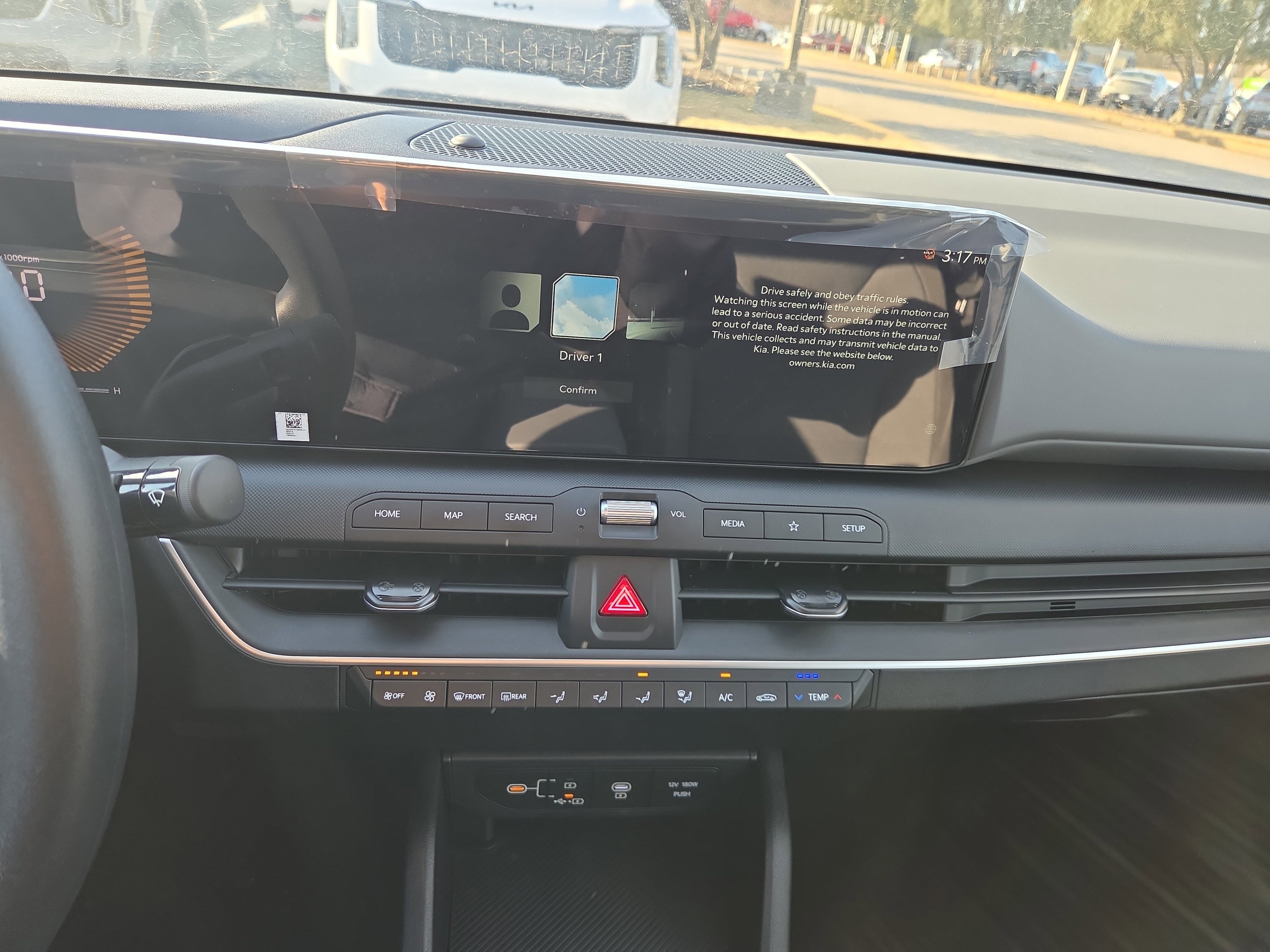 New 2025 Kia K4 LXS image 10