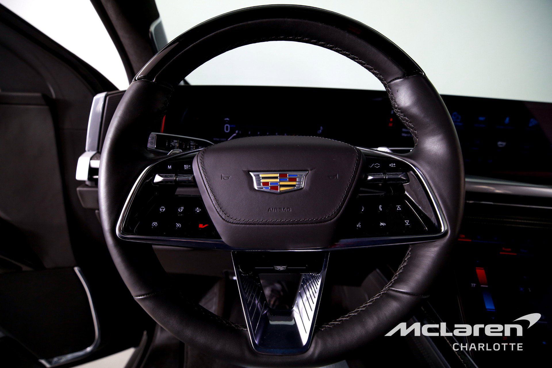 Used 2025 Cadillac Escalade ESV V image 14