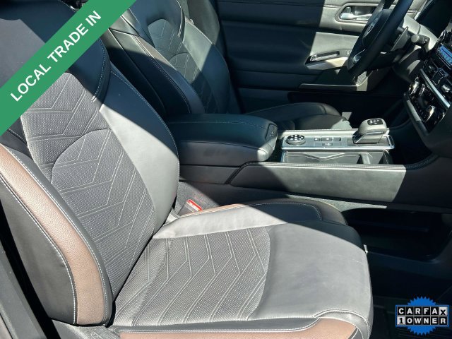 Used 2024 Nissan Pathfinder Platinum AWD/4WD image 25