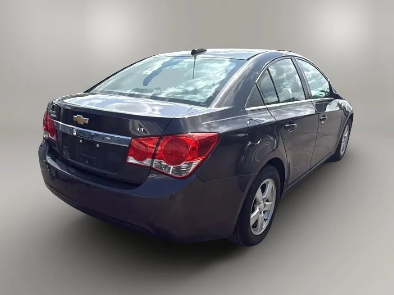 Used 2016 Chevrolet Cruze LT w/ Technology Package FWD image 11