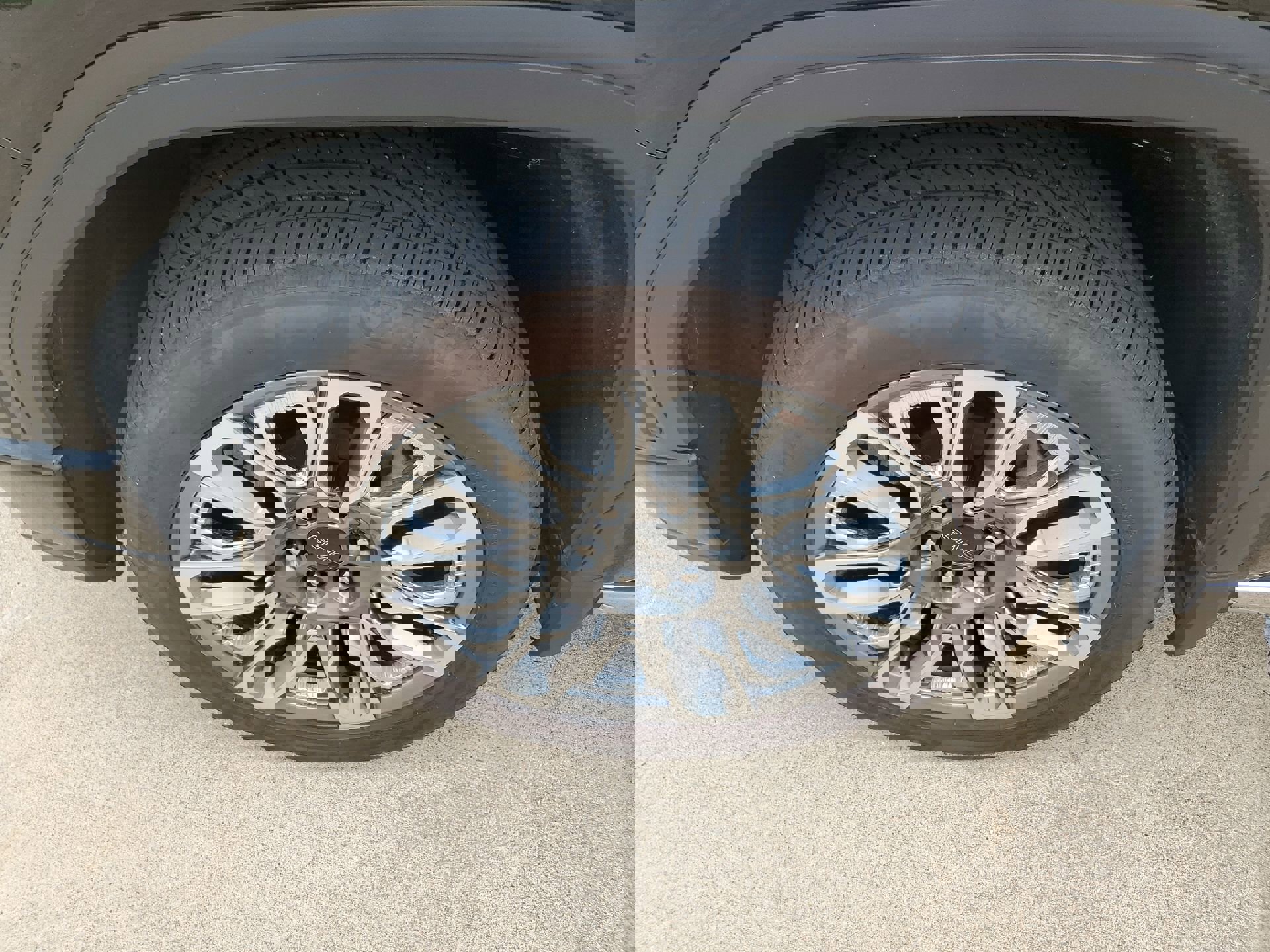 Used 2024 GMC Sierra 1500 Denali Ultimate image 40