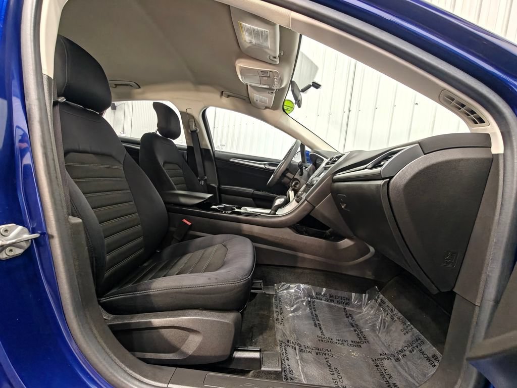 Used 2014 Ford Fusion SE FWD image 25