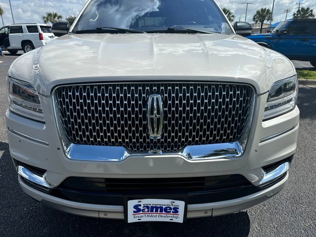 Used 2021 Lincoln Navigator Reserve w/ Luxury Package AWD/4WD image 8