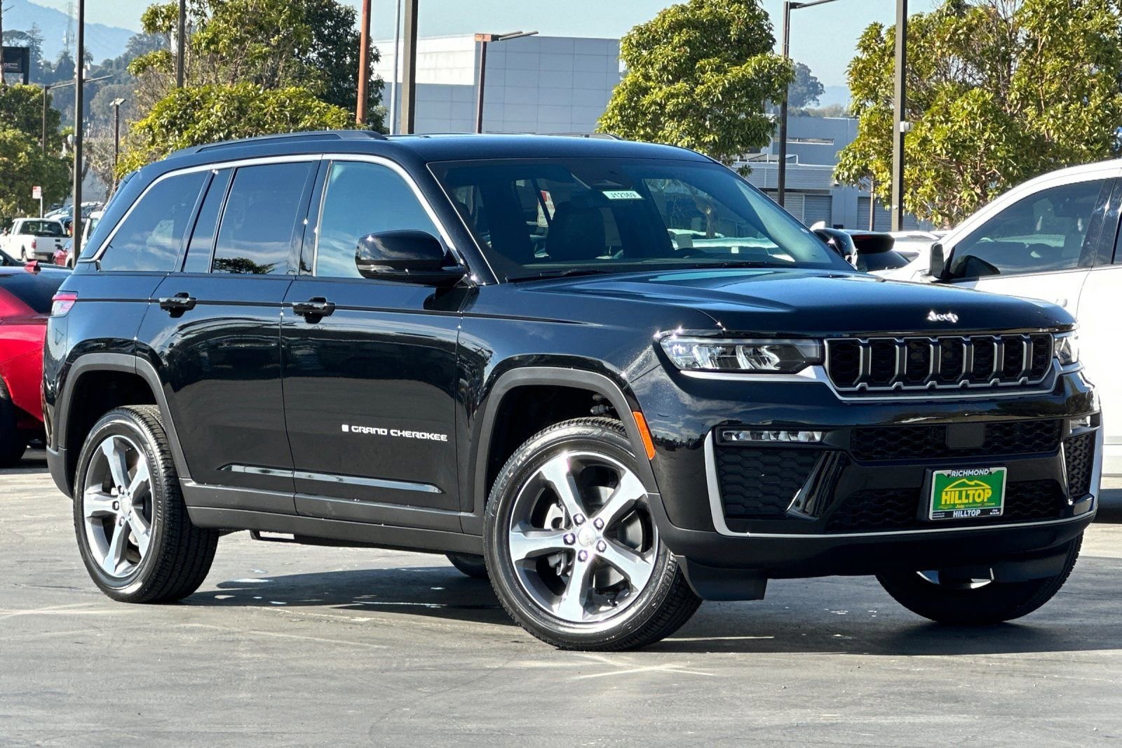 New 2026 Jeep Grand Cherokee Limited image 2