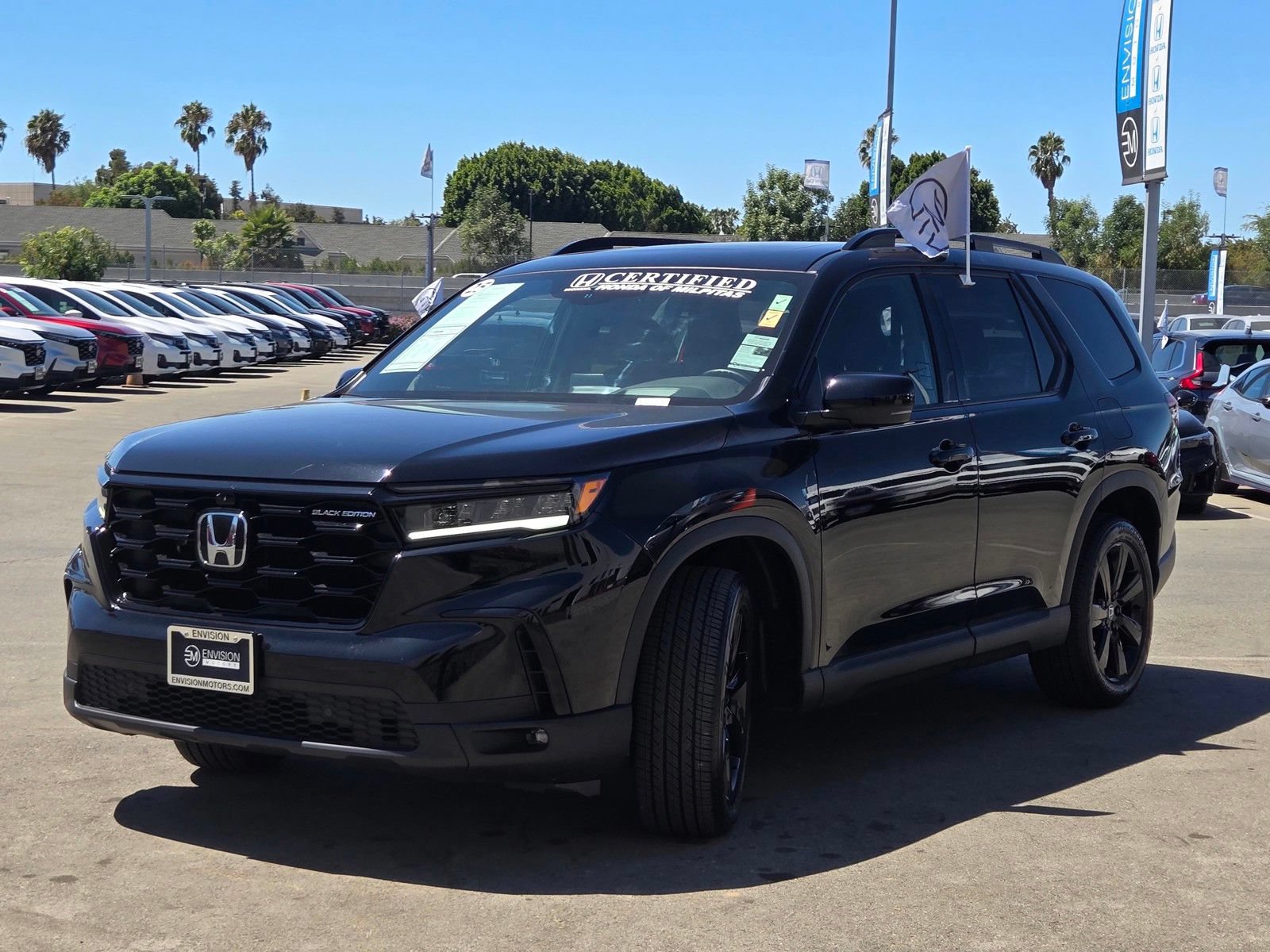 Certified 2025 Honda Pilot Black Edition image 3