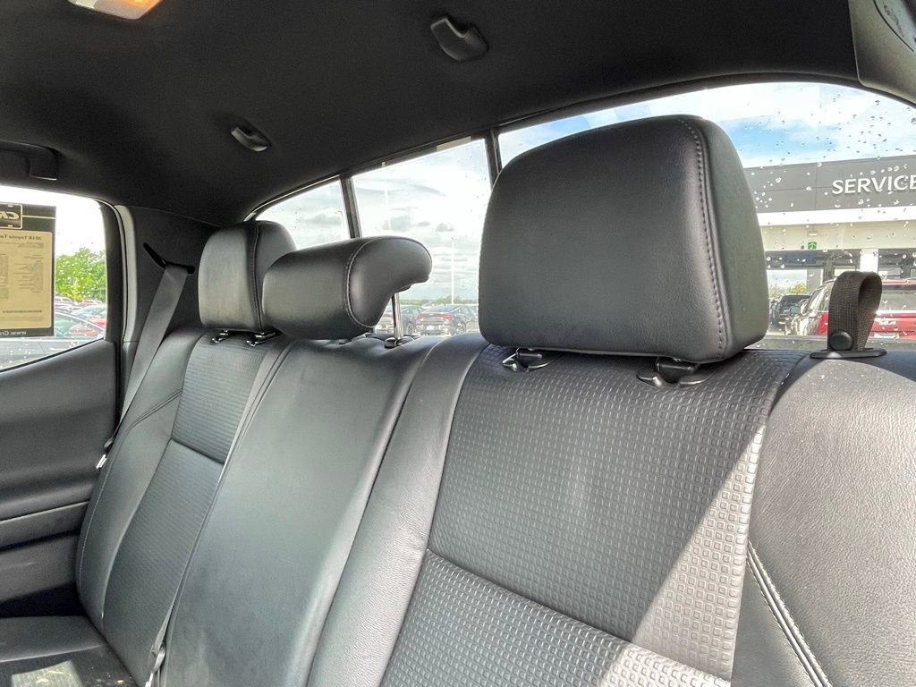 Used 2018 Toyota Tacoma TRD Off-Road AWD/4WD image 23
