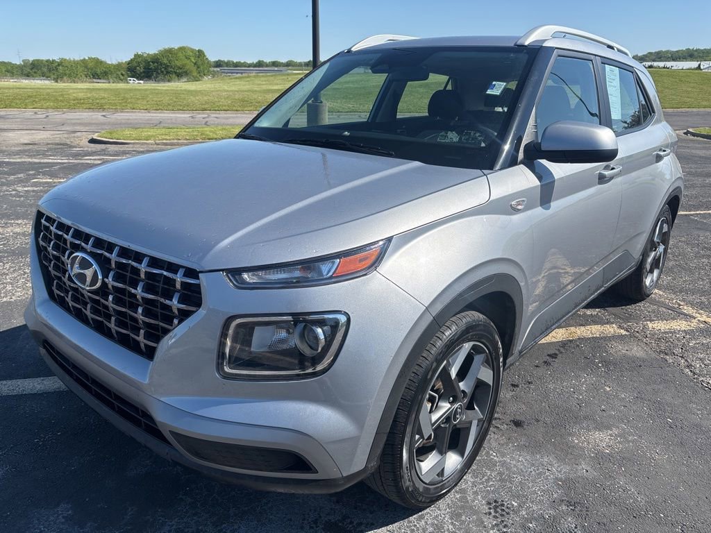 Used 2025 Hyundai Venue SEL