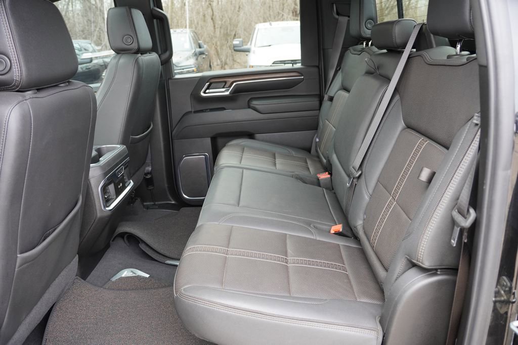 Certified 2024 Chevrolet Silverado 3500 High Country AWD/4WD image 19