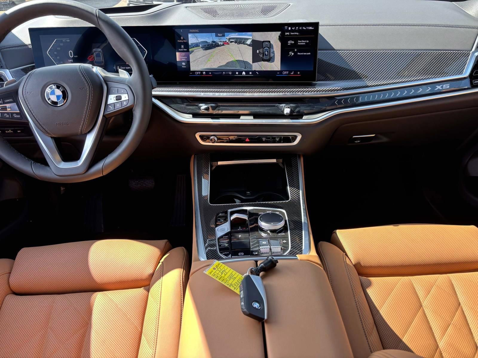 Used 2025 BMW X5 xDrive40i w/ Parking Assistance Package image 29