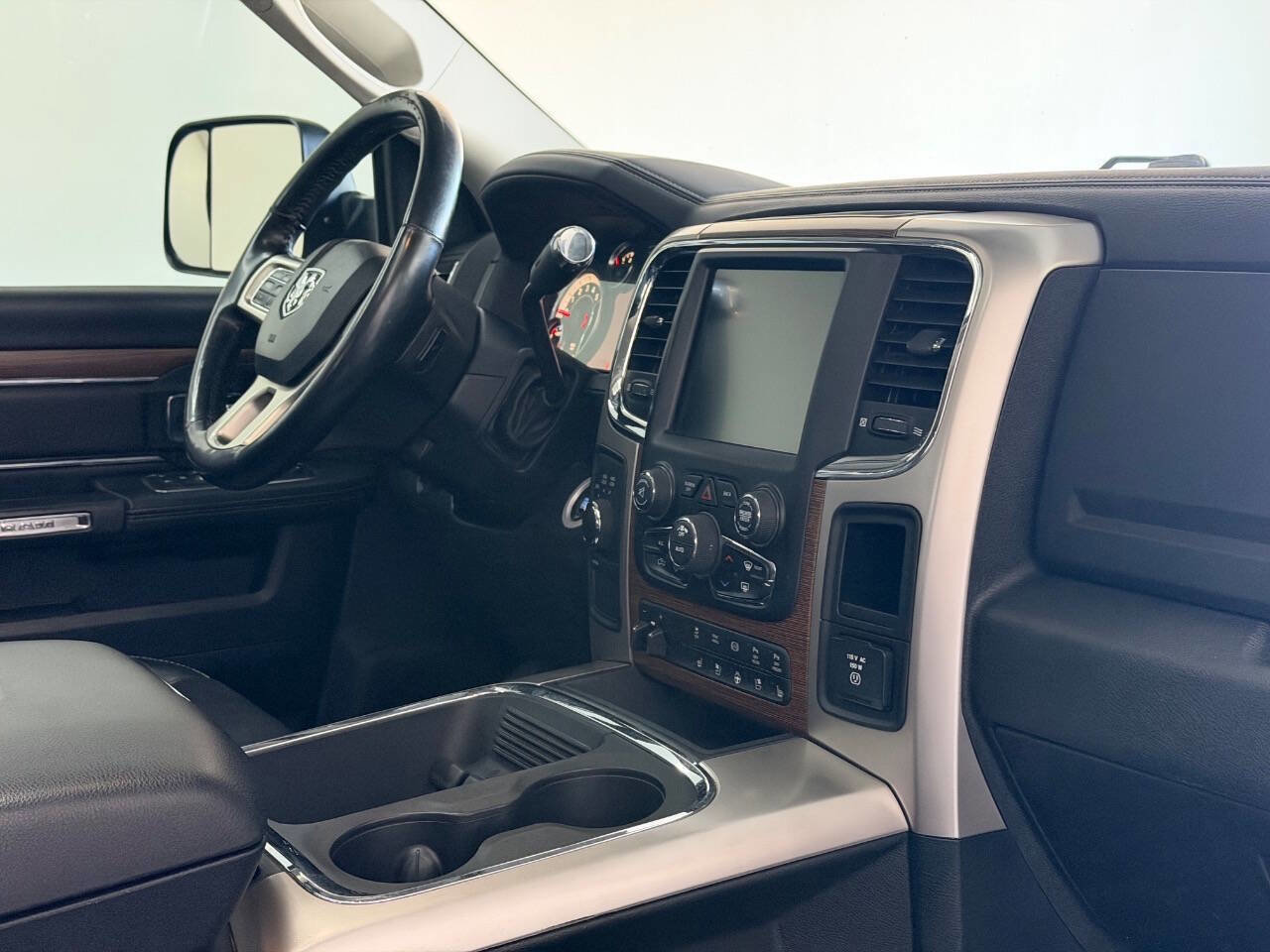 Used 2017 RAM 3500 Laramie w/ Sport Appearance Group AWD/4WD image 27