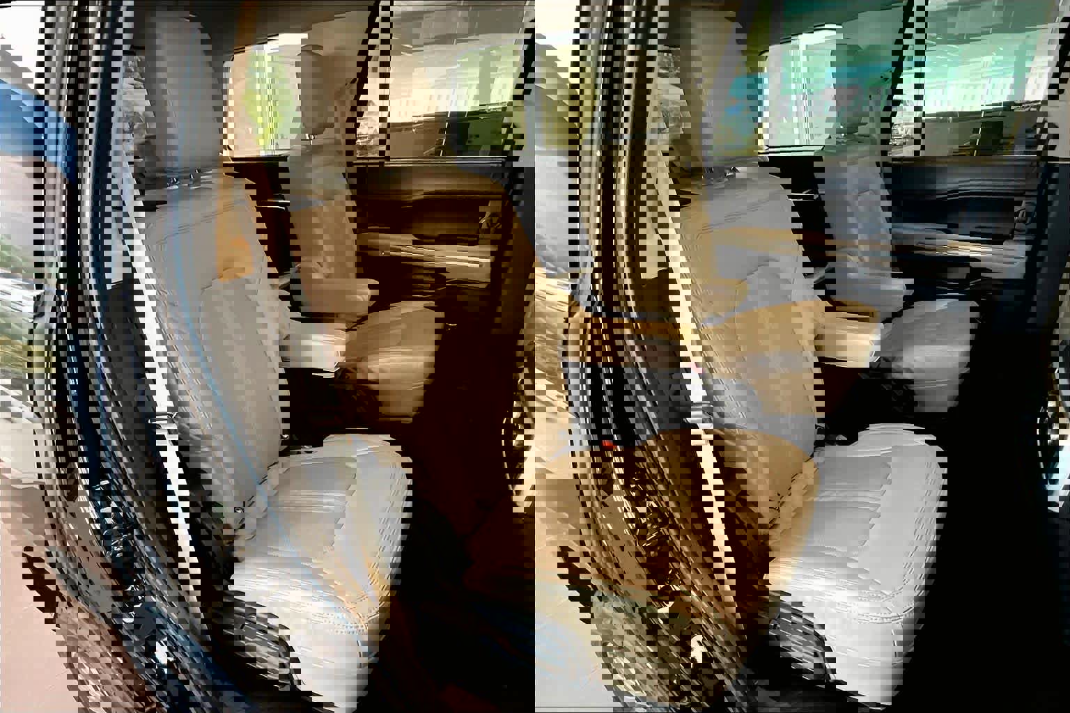 Used 2023 Ford Expedition Limited image 38