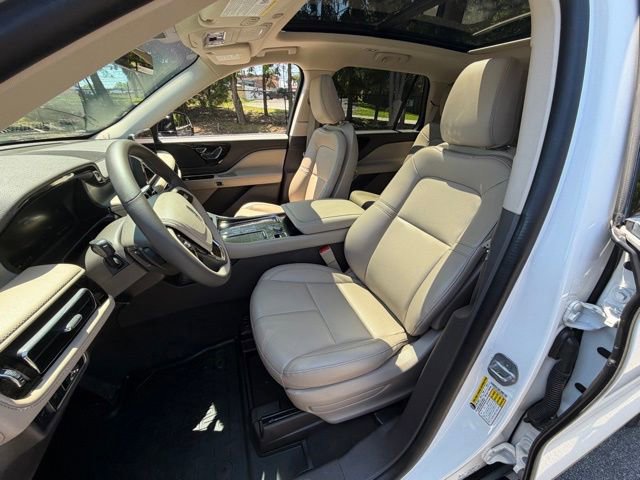 Used 2022 Lincoln Aviator AWD w/ Premium Package image 15