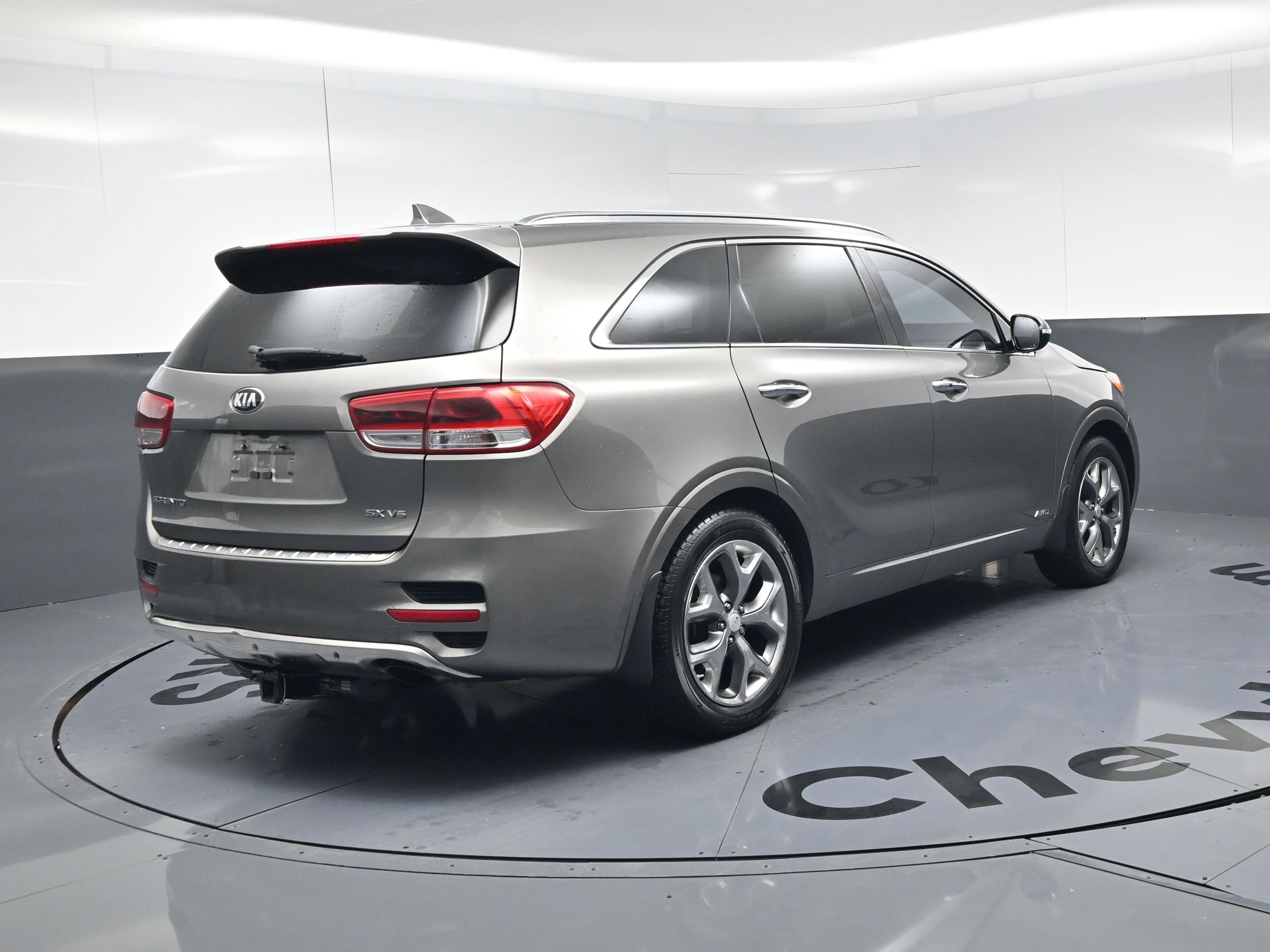 Used 2016 Kia Sorento SX image 17