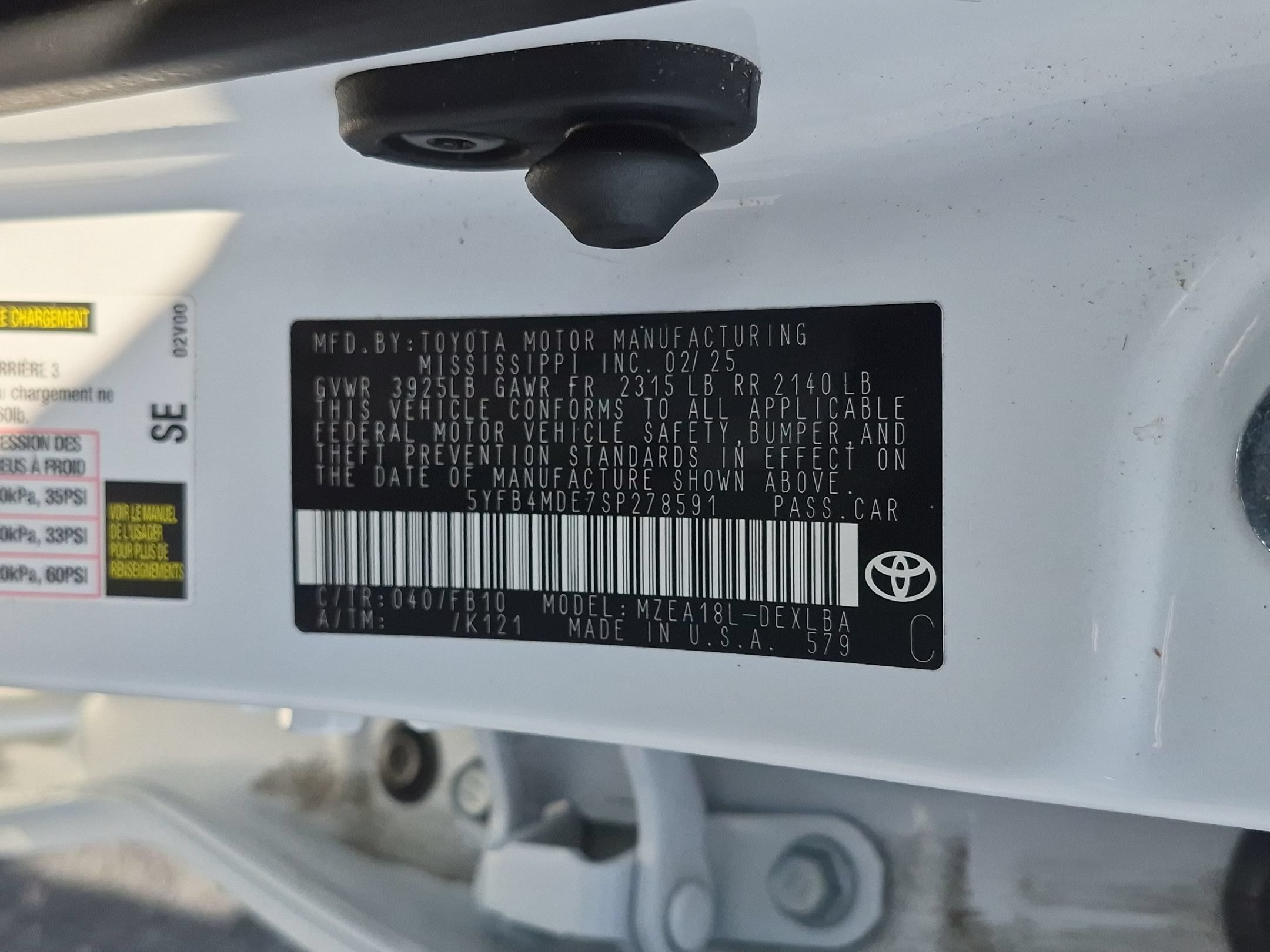 Used 2025 Toyota Corolla LE FWD image 37