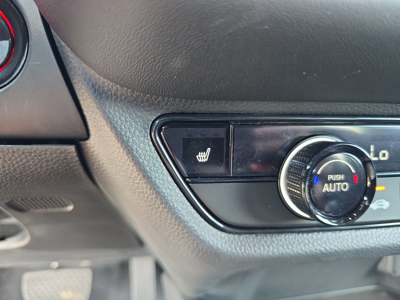Certified 2025 Honda HR-V Sport image 19