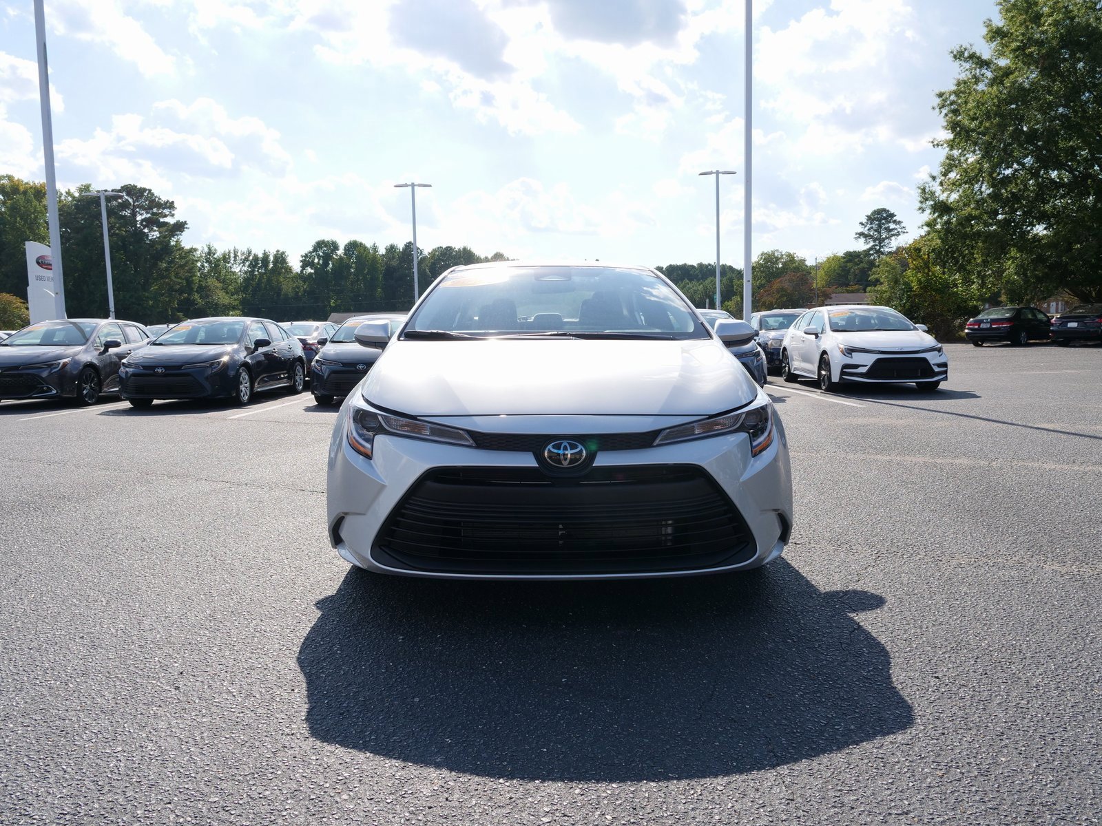 Used 2025 Toyota Corolla LE image 9